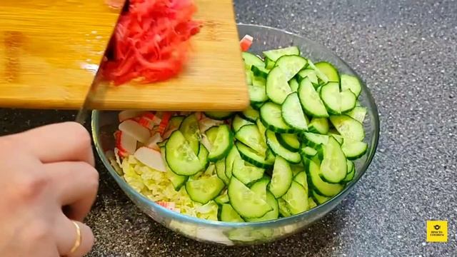 ОТКРОЙ ДЛЯ СЕБЯ НОВЫЙ ВКУС! Легкий салат с маринованным имбирем и крабовыми палочками! смотреть онлайн
