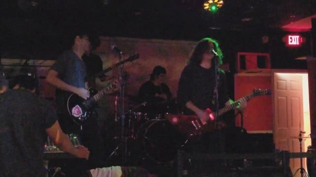 Apex - Crushing Reality смотреть онлайн