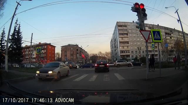 Дибил на черной  киа соренто попал в просак