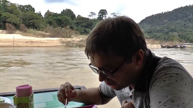 Обед на реке, экскурсия Таман-Негара, Малайзия смотреть онлайн