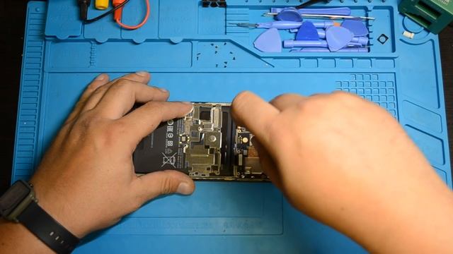 Как разобрать Xiaomi Mi Max 3, инструкция по разбору смартфона. How to disassemble smartphone смотреть онлайн