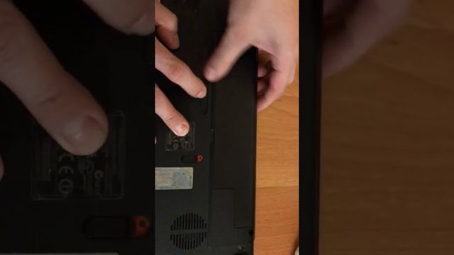How to change battery Packard bell PEW91 смотреть онлайн