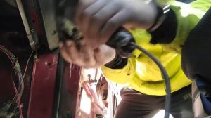 Как аккуратно провести проводку к дверям Ваз 2105, 06,07