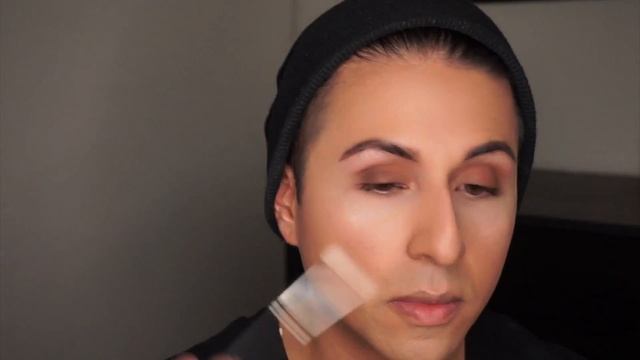 One Brand | MAC Cosmetics | Dramatic Cat Eye Tutorial смотреть онлайн