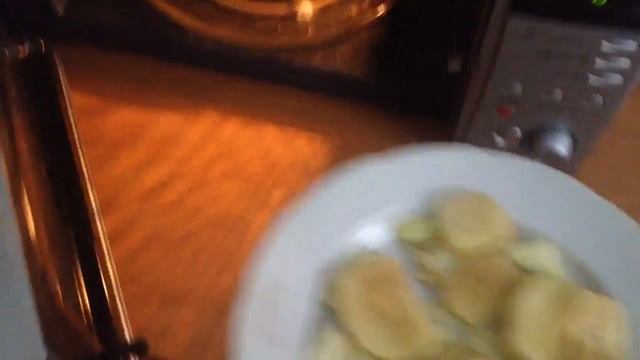 DIY - КАК ПРИГОТОВИТЬСЯ ЯБЛОЧНЫЕ ЧИПСЫ смотреть онлайн