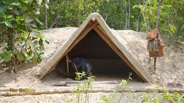 Girl Living Off The Grid Build a Complete Warm Dugout for fortnight Stay in the Rain смотреть онлайн