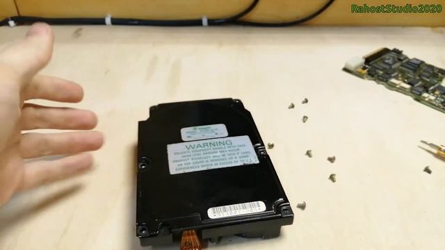 Жесткий диск Seagate ST35 I A/X ( ST351 A/X ). Обзор и разборка смотреть онлайн