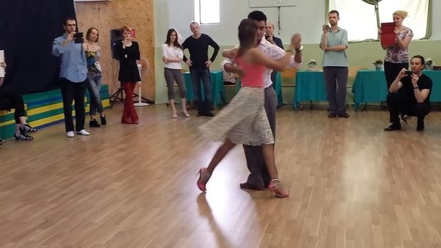Sebastián Achaval and Roxana Suarez - Enrosques, argentine tango lesson (2014 Riga Tango Fiesta, LV смотреть онлайн