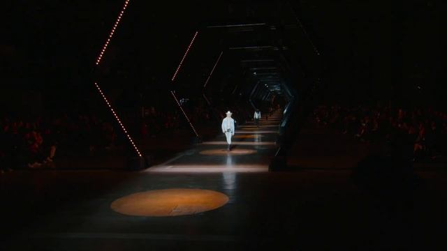 PHILIPP PLEIN Fall 2023 Milan - CNMI смотреть онлайн