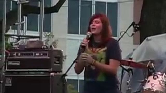 Nico Hoon singing "Change" with Blind Melon смотреть онлайн