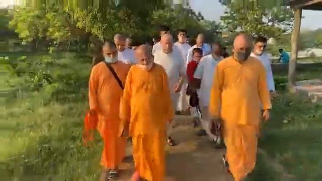 Утренняя прогулка, ИСККОН Рохини, 25.07.2021 смотреть онлайн