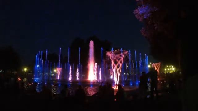 Musical Fountain on Margitsziget смотреть онлайн