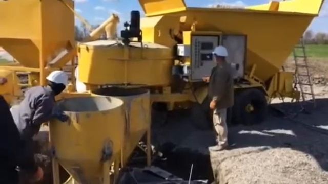 The work of a mobile concrete plant in Ukraine смотреть онлайн