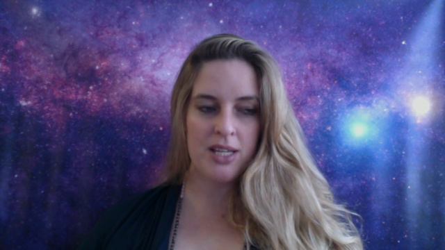 Day 1 -31 Days of Tarot - First Introduction To Tarot смотреть онлайн