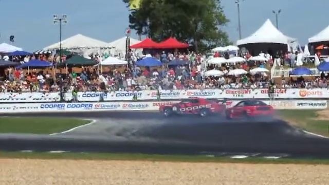 Formula Drift - Road Atlanta Run 1 Dodge Challenger vs Mustang смотреть онлайн