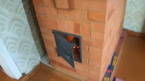 Компактная отопительная печь из кирпича для деревенского дома
