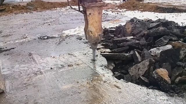 Работает мини-экскаватор Hitachi видео 4 смотреть онлайн