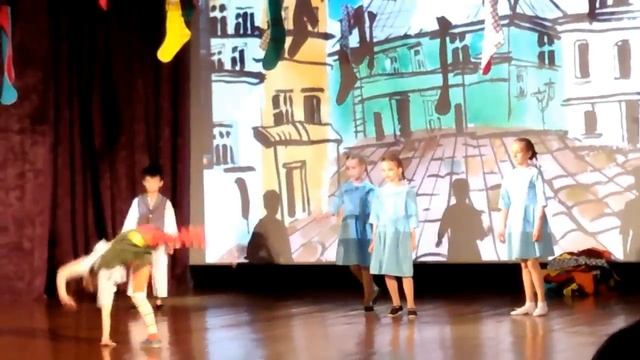 Мьюзикл Пеппи длинный чулок смотреть онлайн