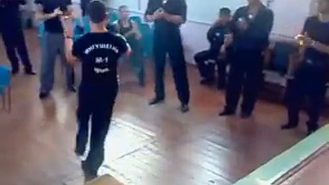 Pozdravlenie s prazdnicom Uraza-Bairam ot Berkuta-Hasavurt 2012 смотреть онлайн