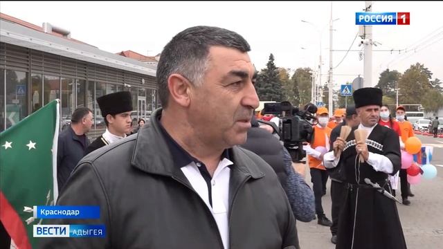 Борец Амир Хакуй, завоевавший золотую медаль на первенстве мира среди юниоров по самбо, вернулся до смотреть онлайн