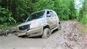 Оффроад 3х Уаз Патриотов по грязи или спасение застрявшей компании