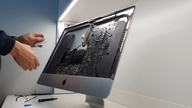 IMac 21' Retina замена SSD, RAM