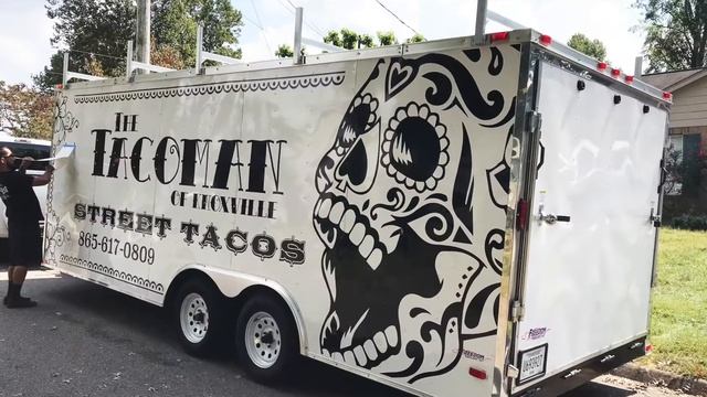 TacoMan of Knoxville Trailer Graphics Install смотреть онлайн