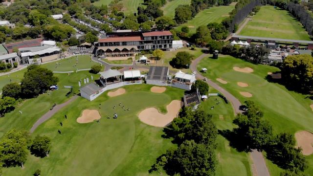 GOLF DRONE FOOTAGE - DJI MAVIC AIR Dolly Zoom Effect смотреть онлайн