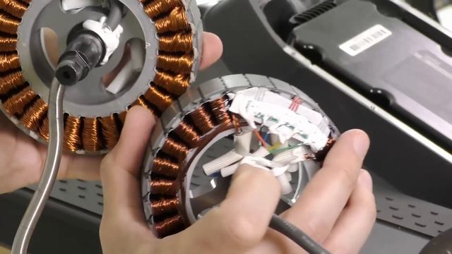 обзор- разбор Ninebot MAX  и Xiaomi M365 Pro. Кто круче?