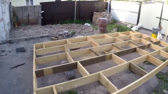 строим плот для сплава по реки Или Алматы смотреть онлайн