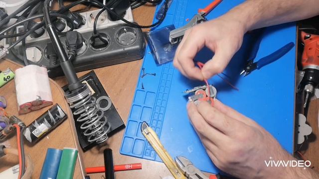 Как переделать аккумулятор от шуруповёрта Зубр? 14,4 вольта с( Ni-Cd) на (Li-ion) смотреть онлайн