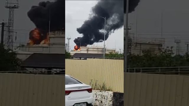 [ Альбом ]
?Е*ейший пожар в Краснодаре Горит нефтеперерабатывающий завод. Что послужило причиной смотреть онлайн