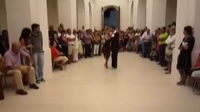 Jose Vazquez & Ana Yarigo Milonga.MOV смотреть онлайн