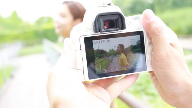 Canon EOS 200D LiveView AF смотреть онлайн