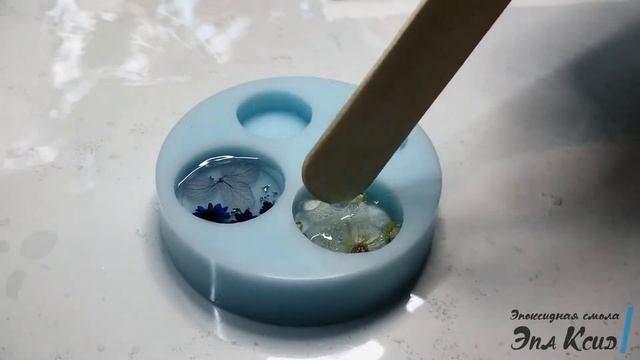 "Кусочек лета" в кулонах из эпоксидной смолы смотреть онлайн