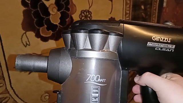 Распаковка — Вертикальный пылесос Ginzzu VS117 смотреть онлайн