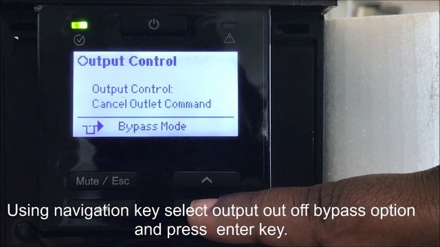 How to disable manual bypass mode in SRCE6KUXI through the display | Schneider Electric APC смотреть онлайн
