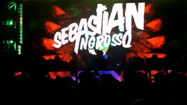 Sebastian Ingrosso - Sweet Disposition / One More Time @ XS Las Vegas 19 of 20, 10-15-2011, 1080p H смотреть онлайн