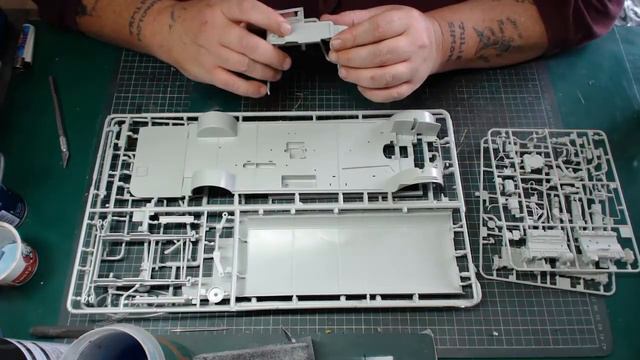 INBOX REVIEW OF THE REVELL 1 24 LONDON BUS