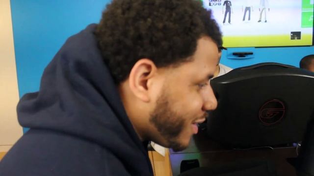 Game Night at the Microsoft Store | Xbox One, Black Ops 2 Free Play + Kinect Sports! смотреть онлайн