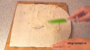 Рулет из лаваша с курицей и сыром (куриная грудка с плавленым сыром)