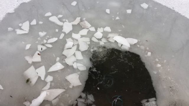 Аэрация пруда зимой на даче. Мой пруд без пленки. Обзор дачного участка. Расчищаем зону для БАРБЕКЮ смотреть онлайн