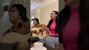 ОВОЗИ ЗИНДАИ ЗУЛАЙХО БО ГИТАРА. 2021