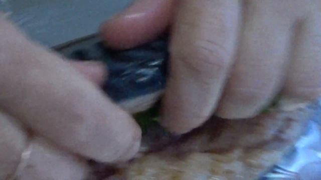 Скумбрия запечённая в фольге с овощами и травами в духовке смотреть онлайн