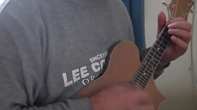 Blueberry Hill on a nylon string mandolin. смотреть онлайн