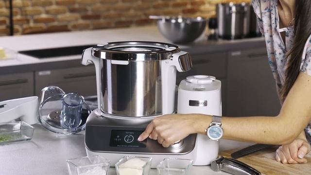 Przygotowujemy risotto i szarlotkę z robotem Kenwood CookEasy + I Recenzja MENU Dorotki смотреть онлайн