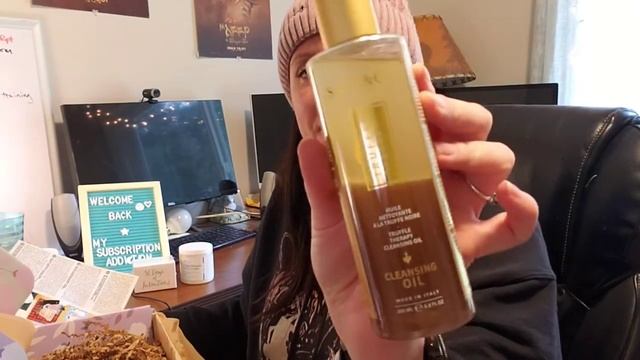 My Subscription Addiction - Therabox Unboxing - December 2020 смотреть онлайн
