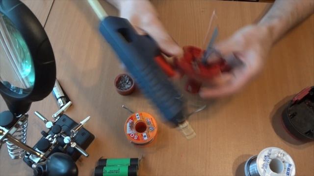 12 volt screwdriver. Give 2 life. 12 вольтовый шуруповерт. Даем 2 жизнь.:) смотреть онлайн