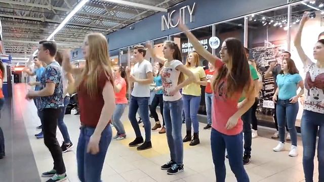 Флешмоб ко Дню Матери в ТЦ "Апельсин" 2016 смотреть онлайн