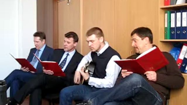 Вот как нужно поздравлять девушек с 8 марта!!! смотреть онлайн